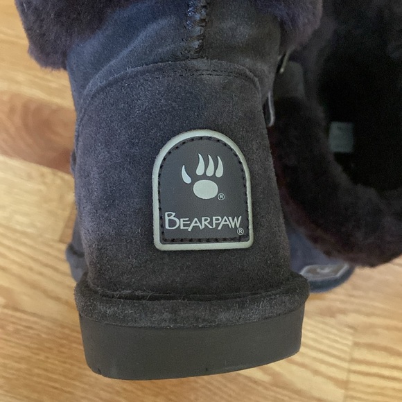 BearPaw Like New “Abby” Chocolate Colored Bootie - Picture 10 of 15